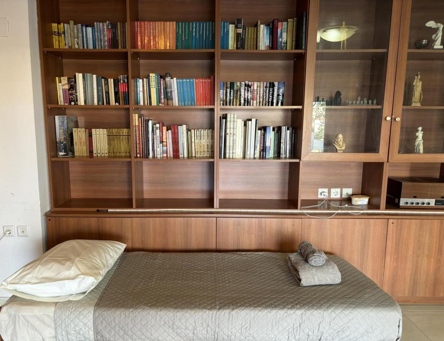 Bibliotheque Vintage Studio & Easy Garden Heraklion Exteriör bild